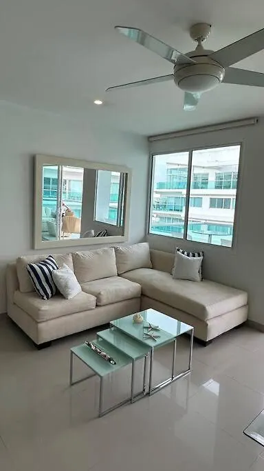 Apartamento Con Linda Vista Al Mar Primera Linea Cartagena