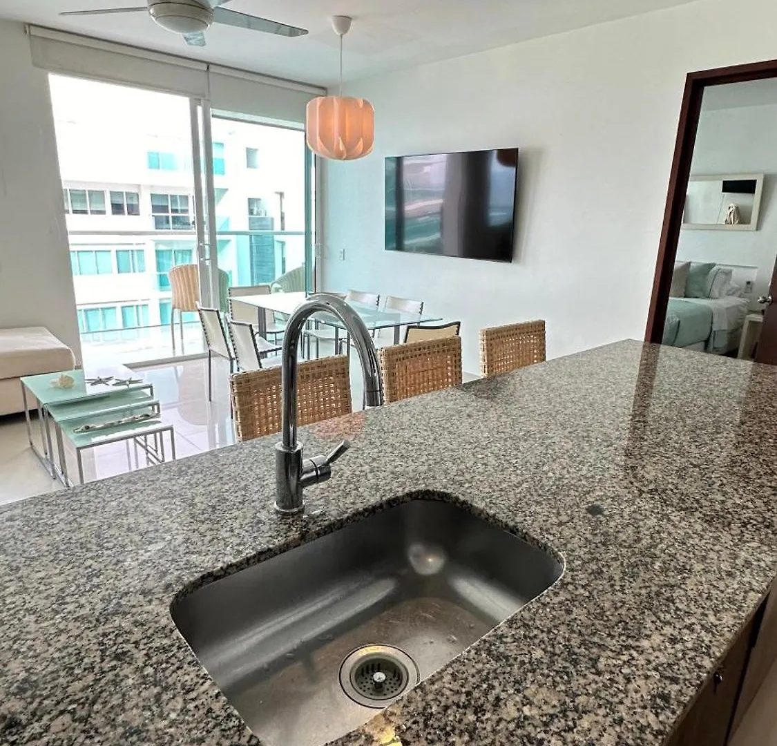 Apartamento Con Linda Vista Al Mar Primera Linea Cartagena  Apartment