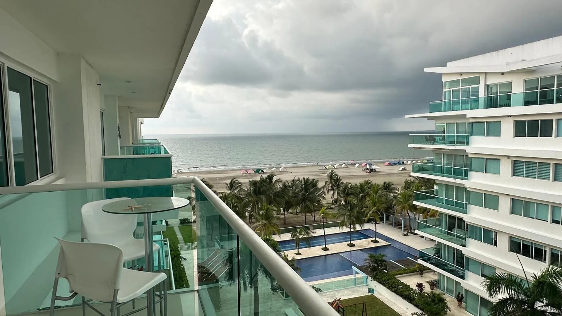 Apartamento Con Linda Vista Al Mar Primera Linea Cartagena  0*,